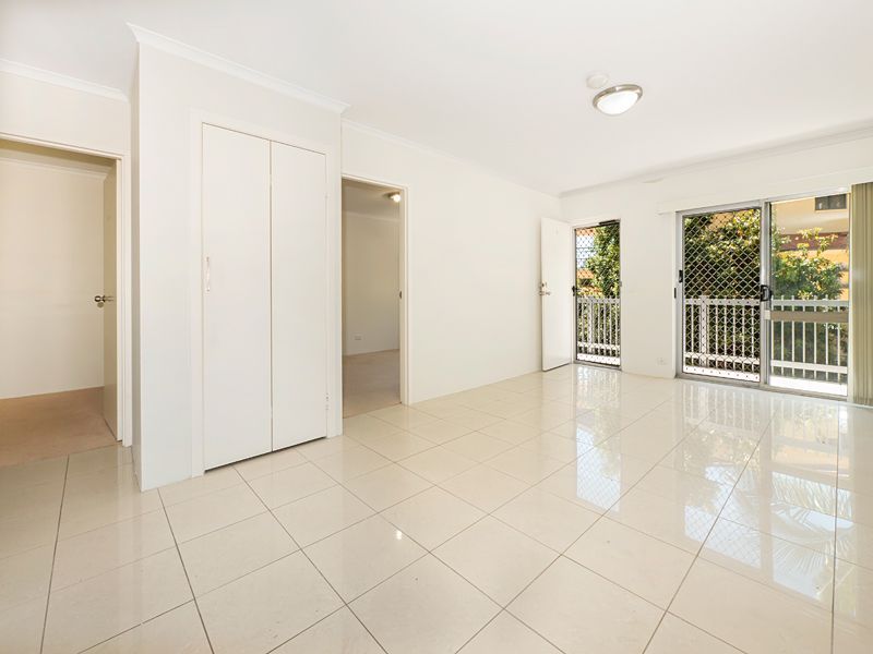 2/113 Sir Fred Schonell Drive, St Lucia QLD 4067, Image 1