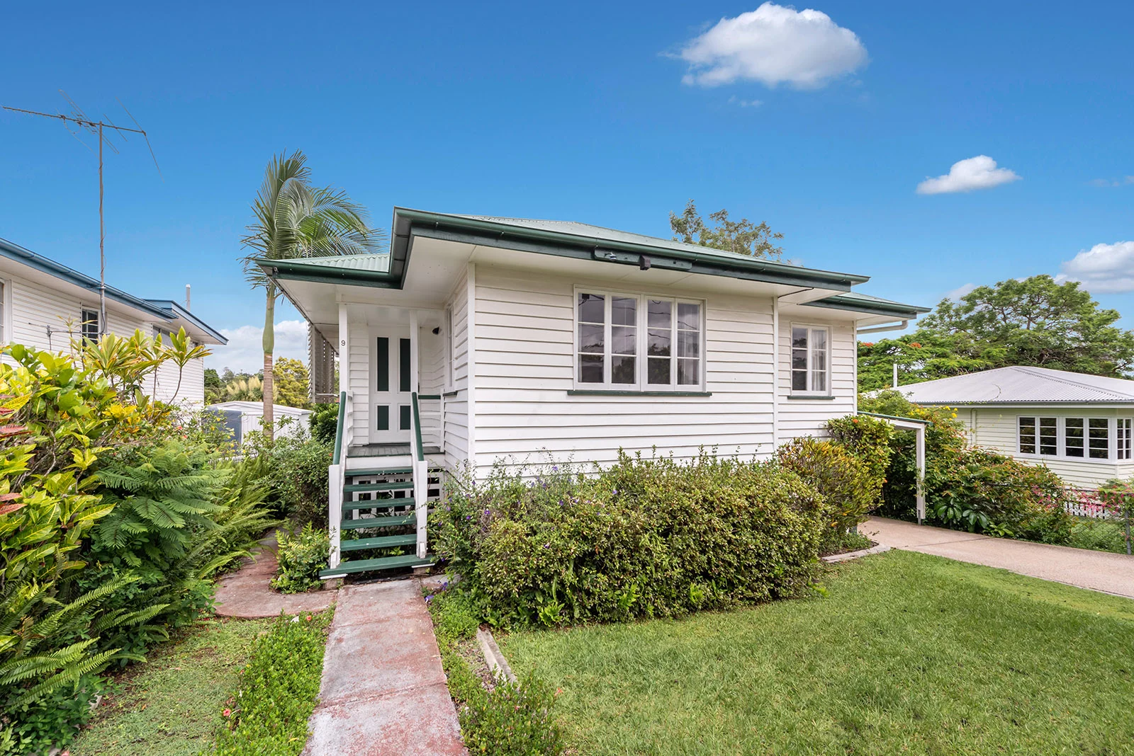 Primary image of 9 Lily St, Mitchelton QLD 4053