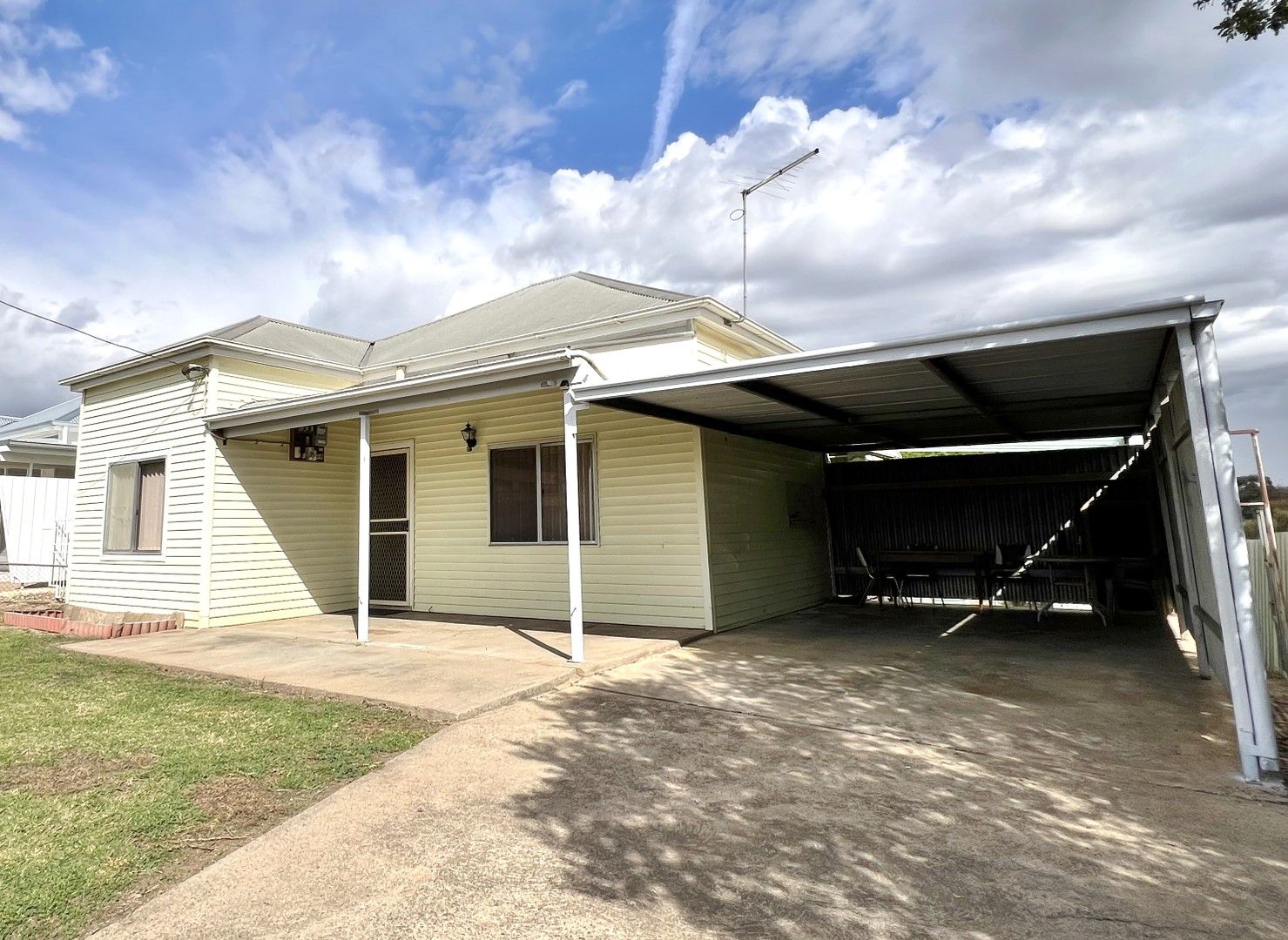 69 Lachlan Street, Young NSW 2594, Image 0
