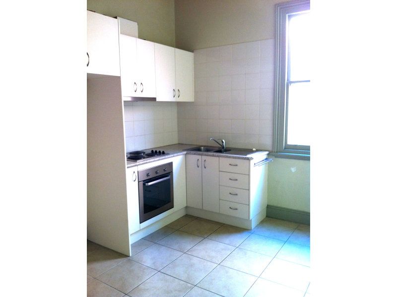 2 bedrooms Apartment / Unit / Flat in 412A Sydney Road COBURG VIC, 3058