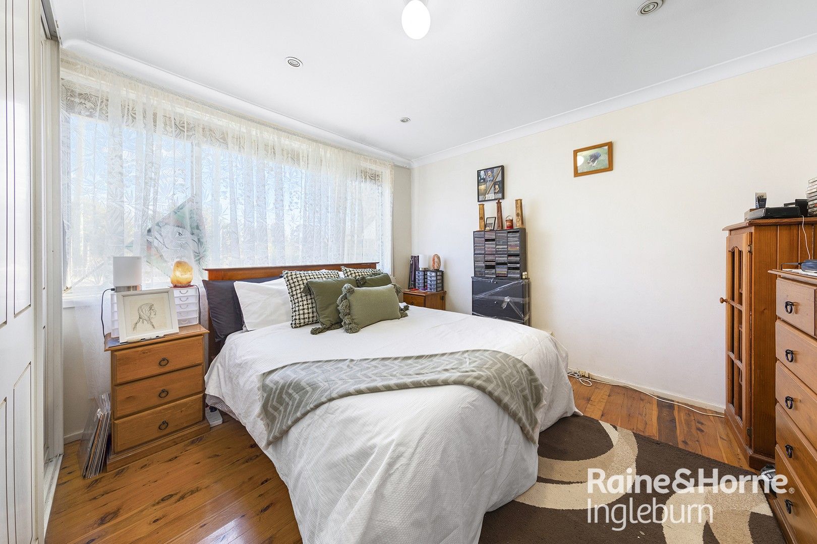 46 GORDON AVENUE, Ingleburn NSW 2565, Image 0