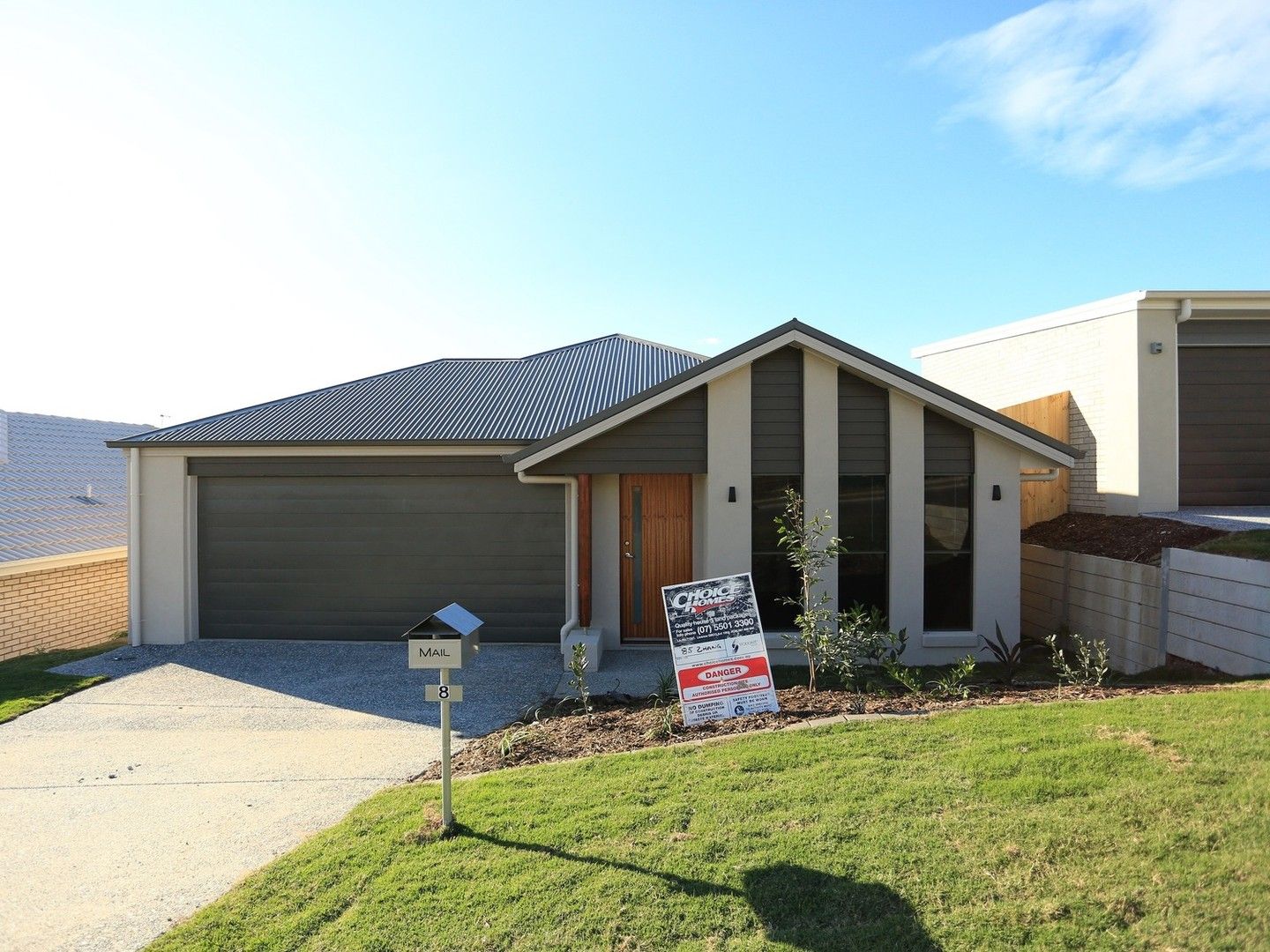 4 bedrooms House in 8 Zhang Street HOLMVIEW QLD, 4207