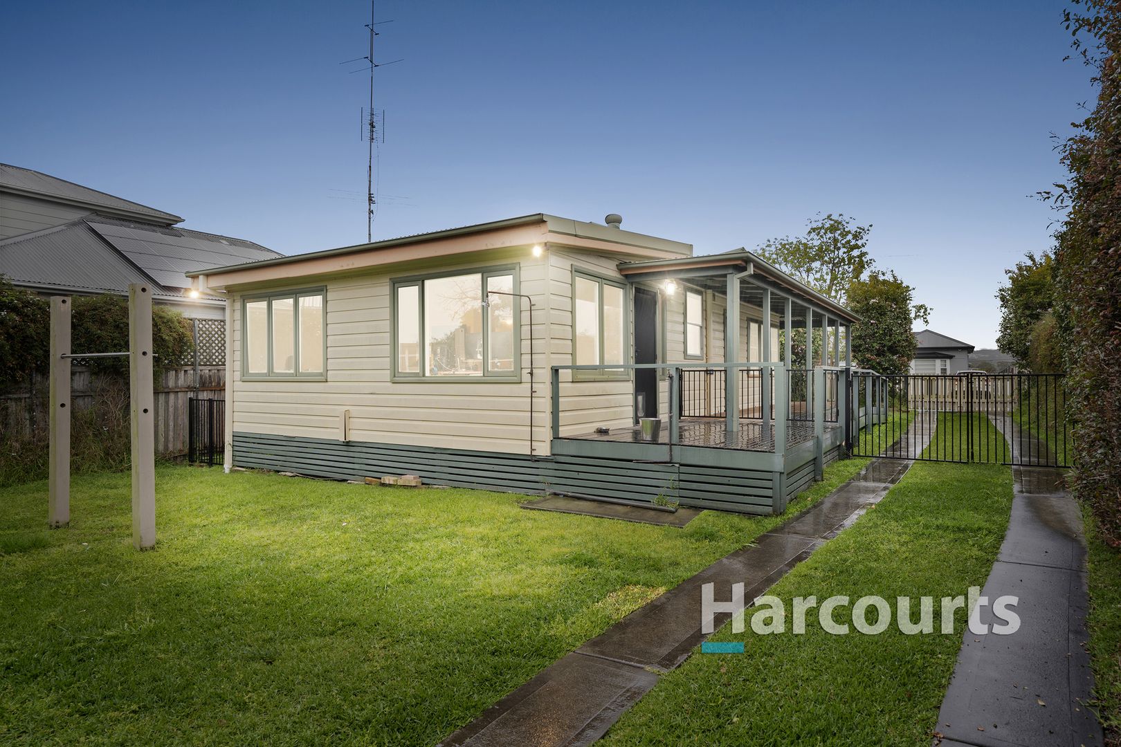 38 Deane Street, Belmont NSW 2280, Image 2