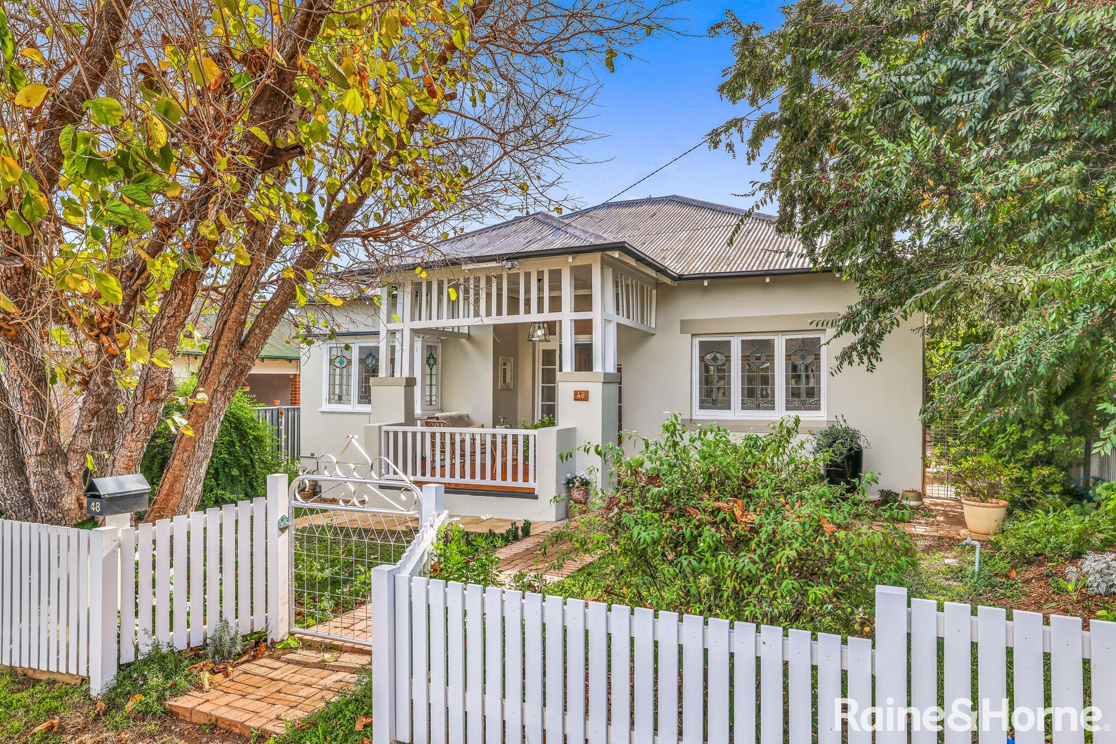 4 bedrooms House in 48 Roderick Street TAMWORTH NSW, 2340