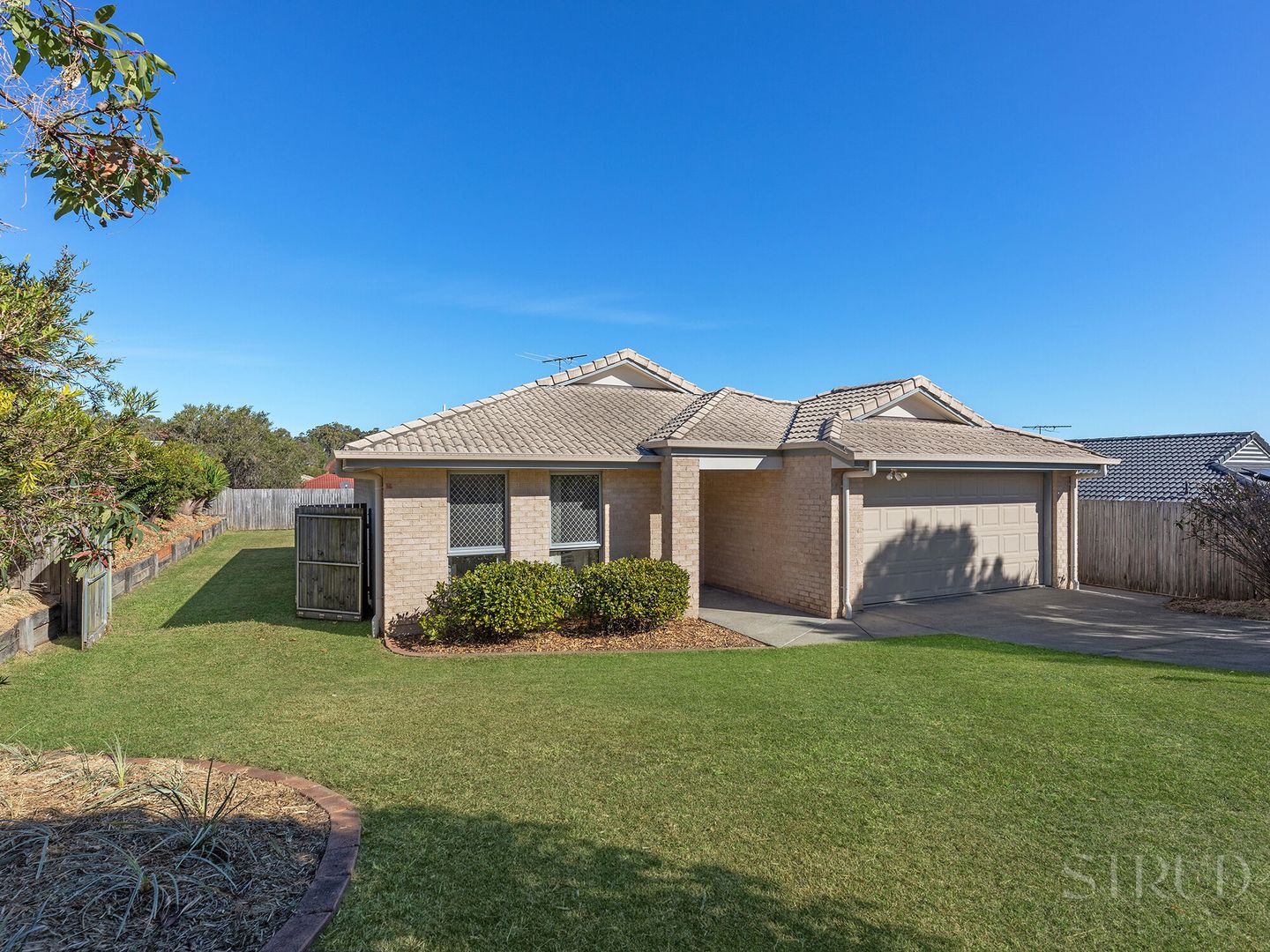 15 Sunrise Crescent, Regents Park QLD 4118, Image 1