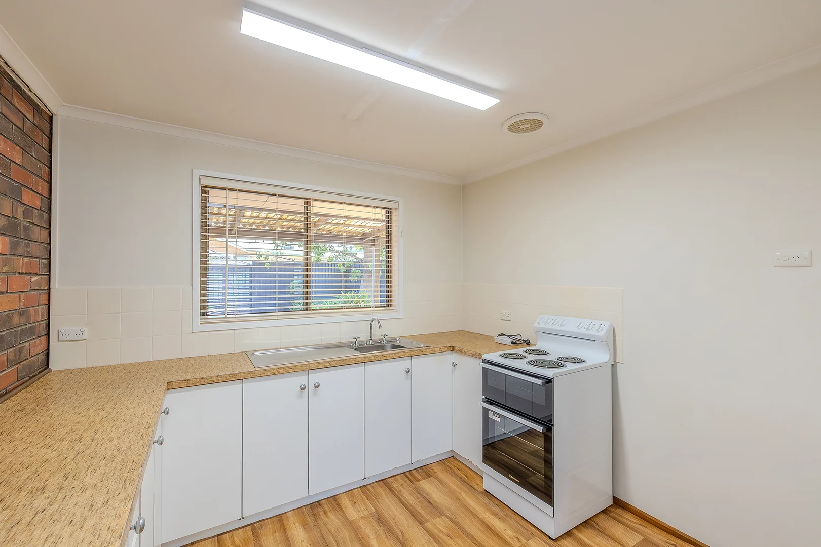 Additional image 11 of 2/3 Orana Court, Irymple VIC 3498