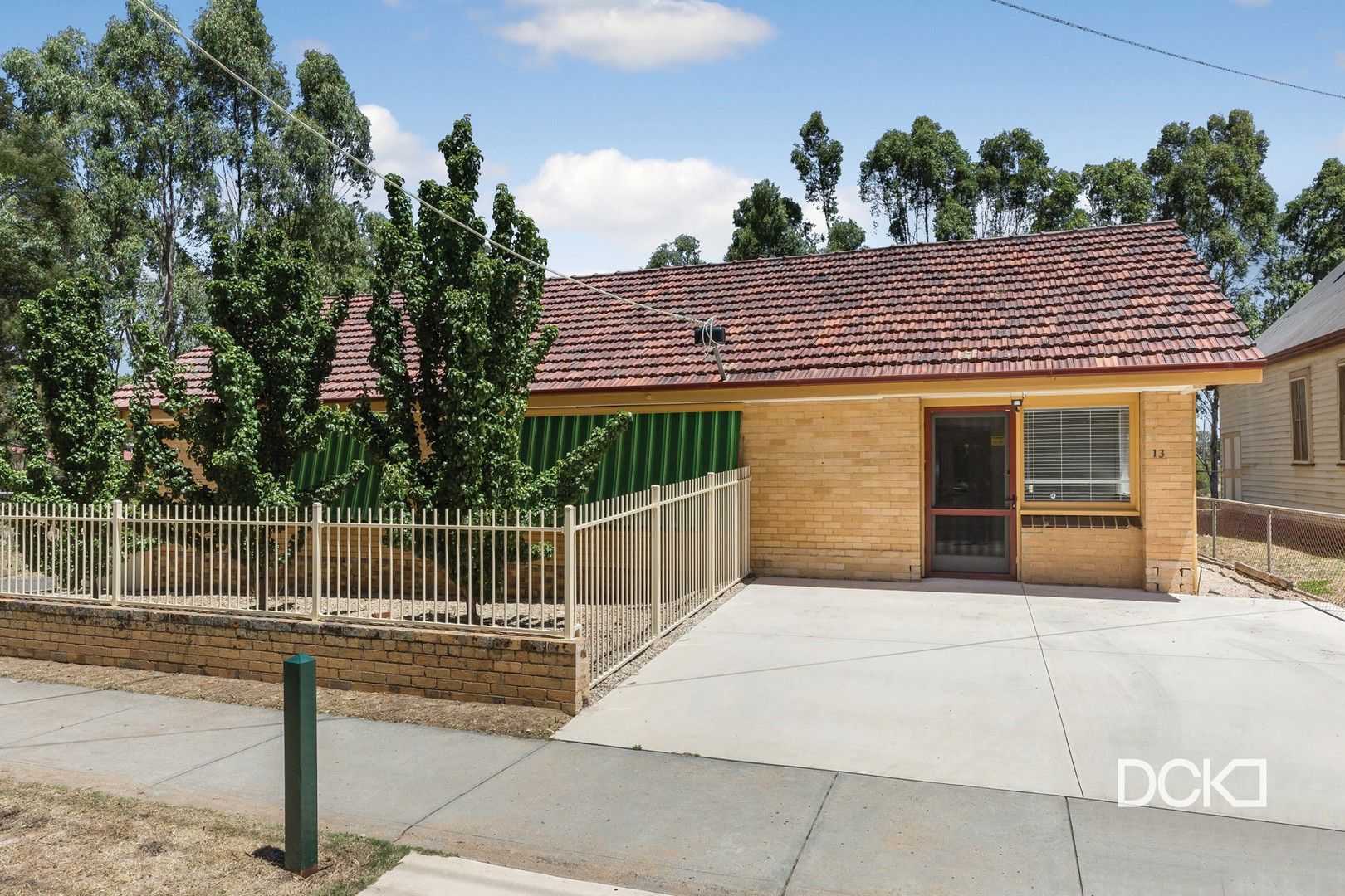 3 bedrooms House in 13 Maple Street GOLDEN SQUARE VIC, 3555