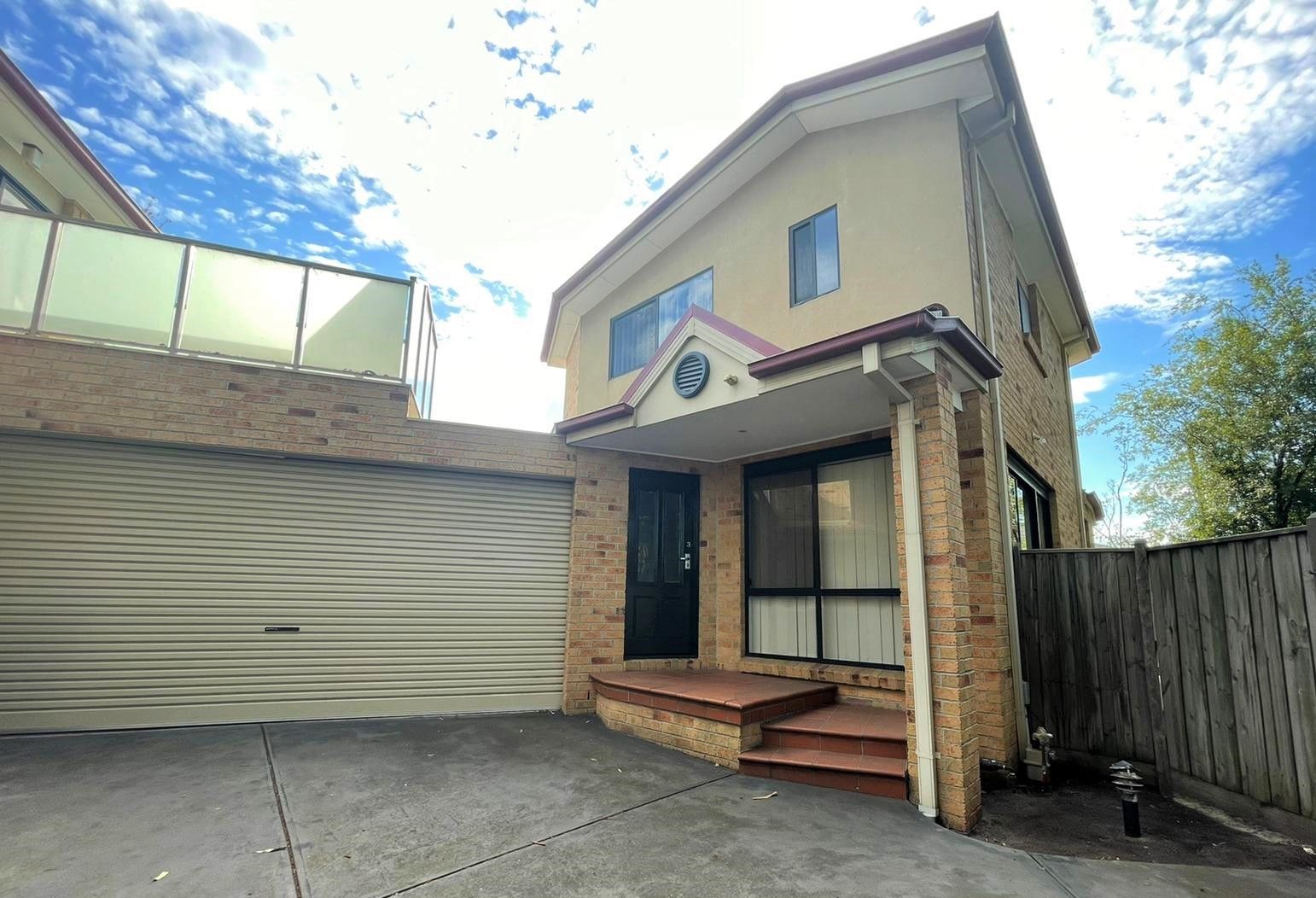 3 bedrooms Townhouse in 3/1367-1369 Centre Road CLAYTON VIC, 3168