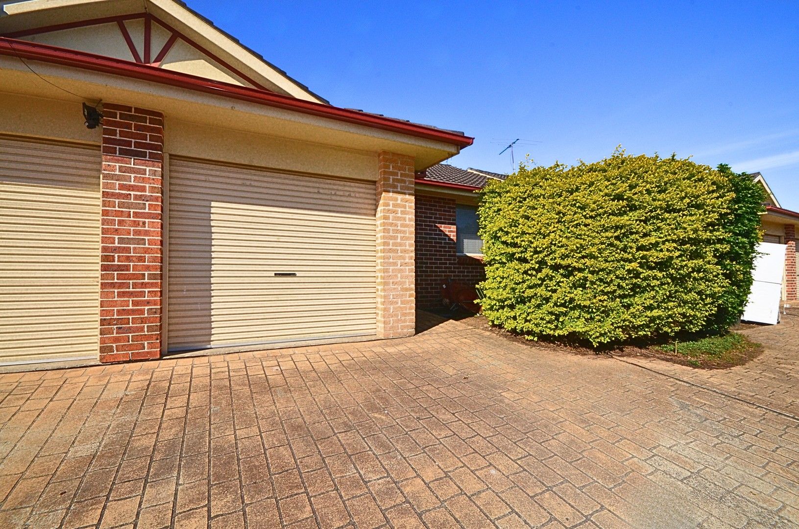 3 bedrooms Villa in 4/16 Killeen Street WENTWORTHVILLE NSW, 2145