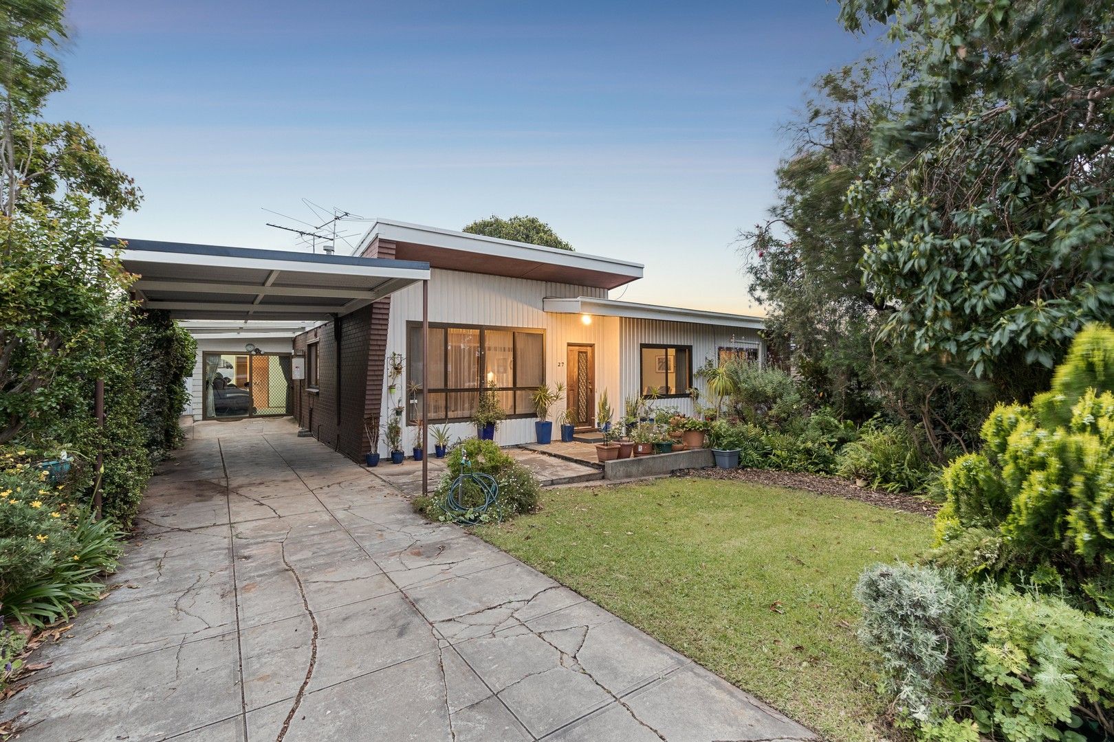 27 Hilltop Avenue, Felixstow SA 5070, Image 0