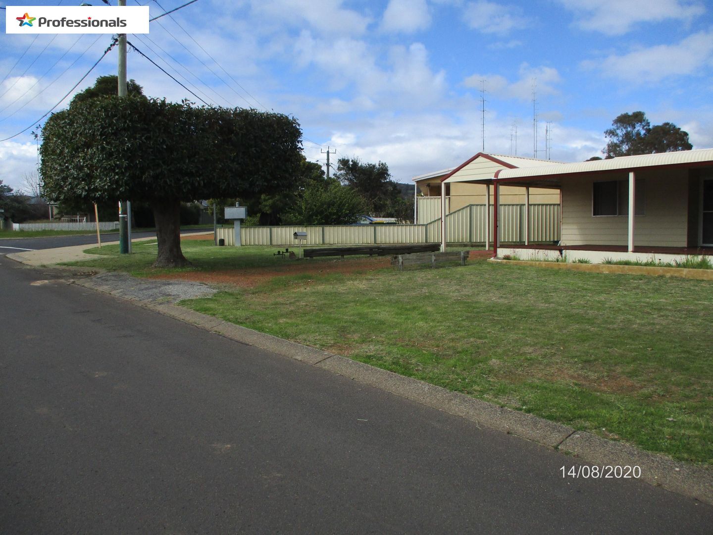 21 Thatcher Street, Waroona WA 6215, Image 1