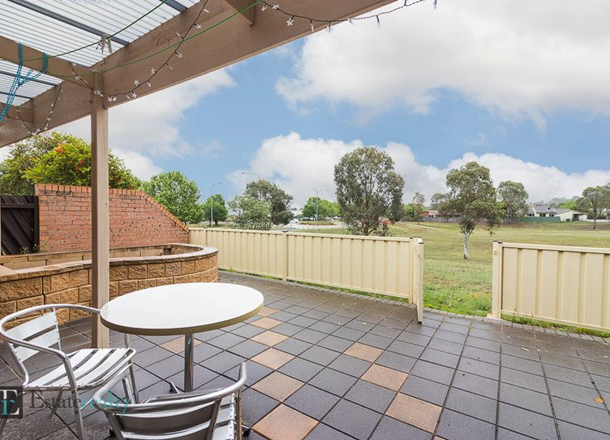 11/23 Elm Way, Jerrabomberra NSW 2619