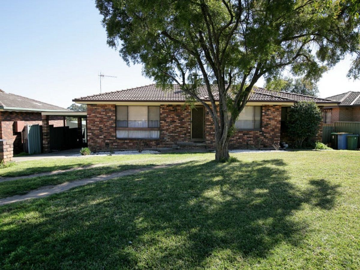 3 bedrooms House in 24 Mallory Street ASHMONT NSW, 2650