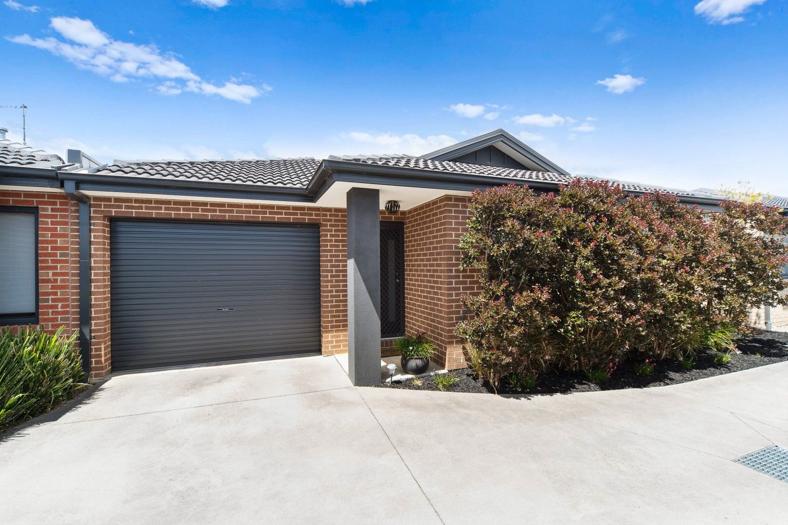 2 bedrooms Apartment / Unit / Flat in 2/26 Warrenwood Place LANGWARRIN VIC, 3910
