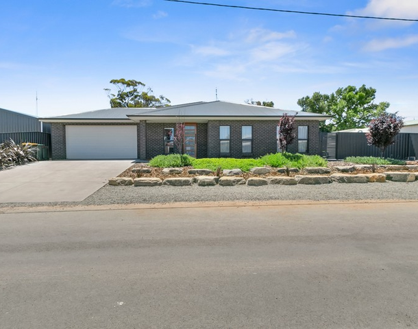 10 Symons Street, Moonta Bay SA 5558