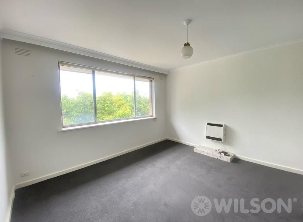 2 bedrooms Apartment / Unit / Flat in 8/2 Clapham Road HUGHESDALE VIC, 3166