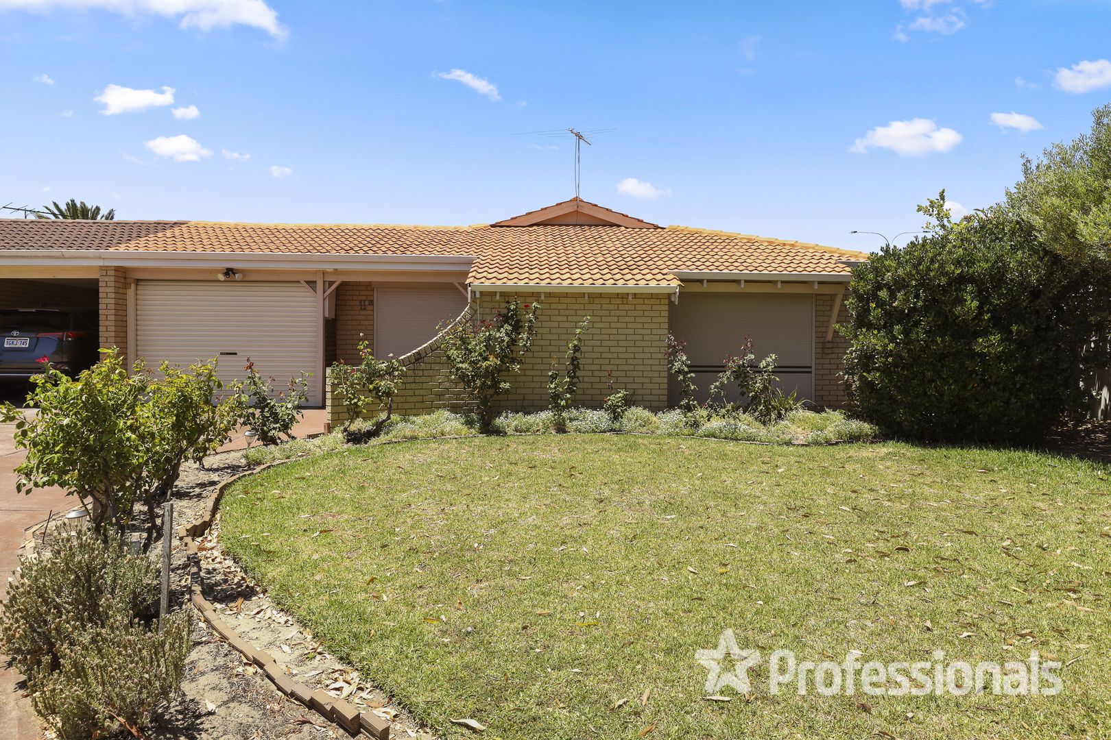 11B Kadi Court, Marangaroo WA 6064, Image 1