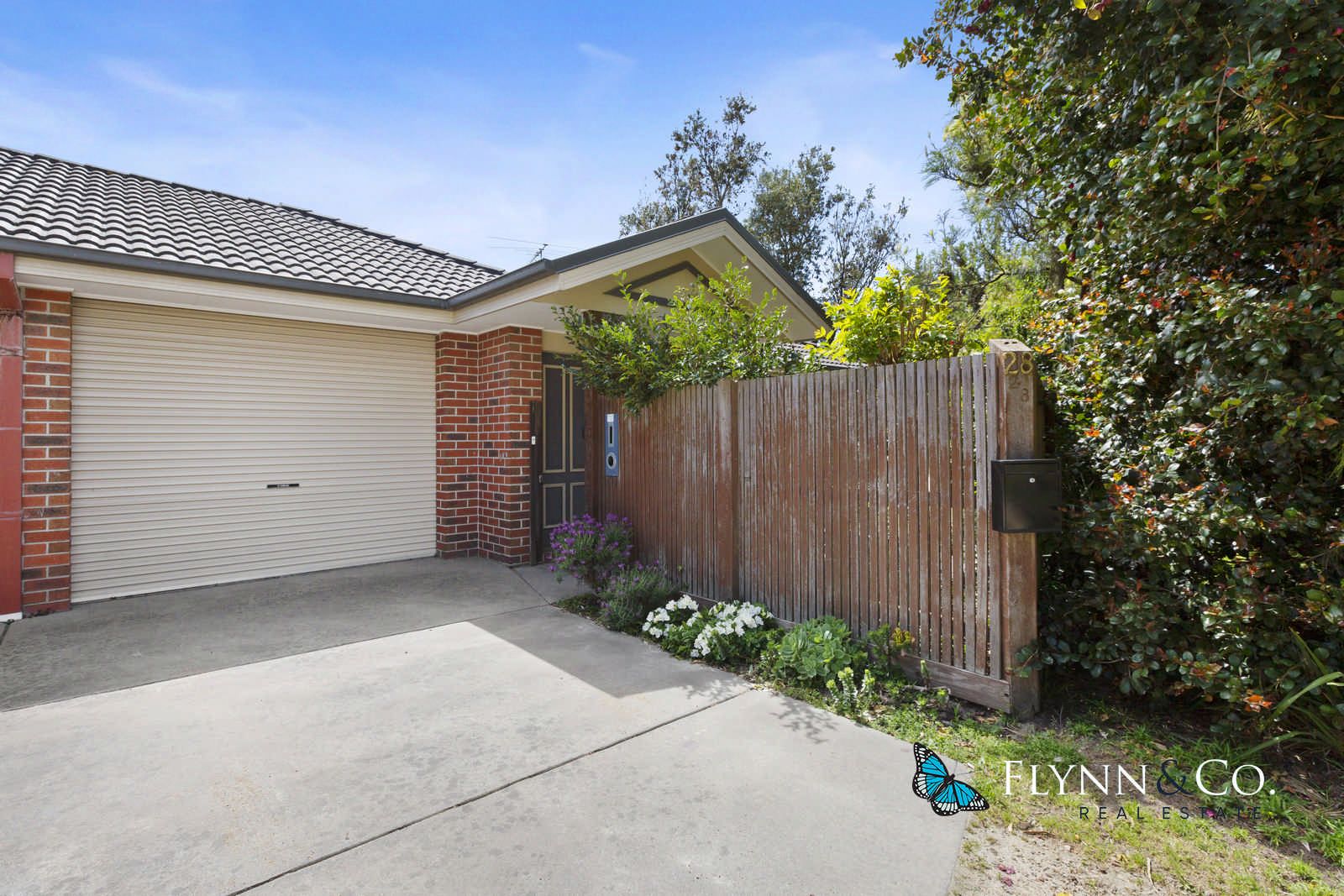 2 bedrooms House in 28 Leura Crescent ROSEBUD VIC, 3939