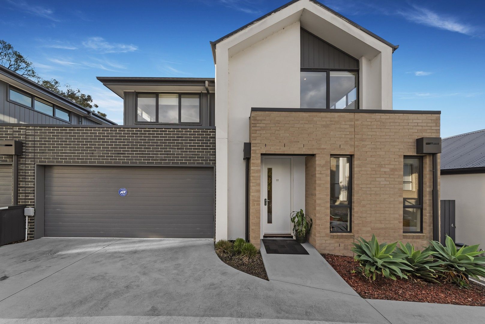 11 Kepsi Place, Croydon VIC 3136 - Townhouse For Rent - $665 | Domain