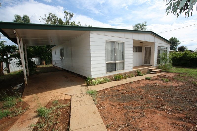 25 Mopone Street, Cobar NSW 2835 House For Rent 280 Domain