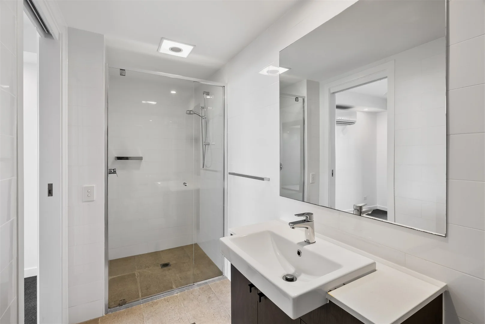 Additional image 9 of 202/40 Donaldson Street, Greenslopes QLD 4120