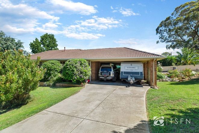 Picture of 11 Powells Avenue, STRATHDALE VIC 3550