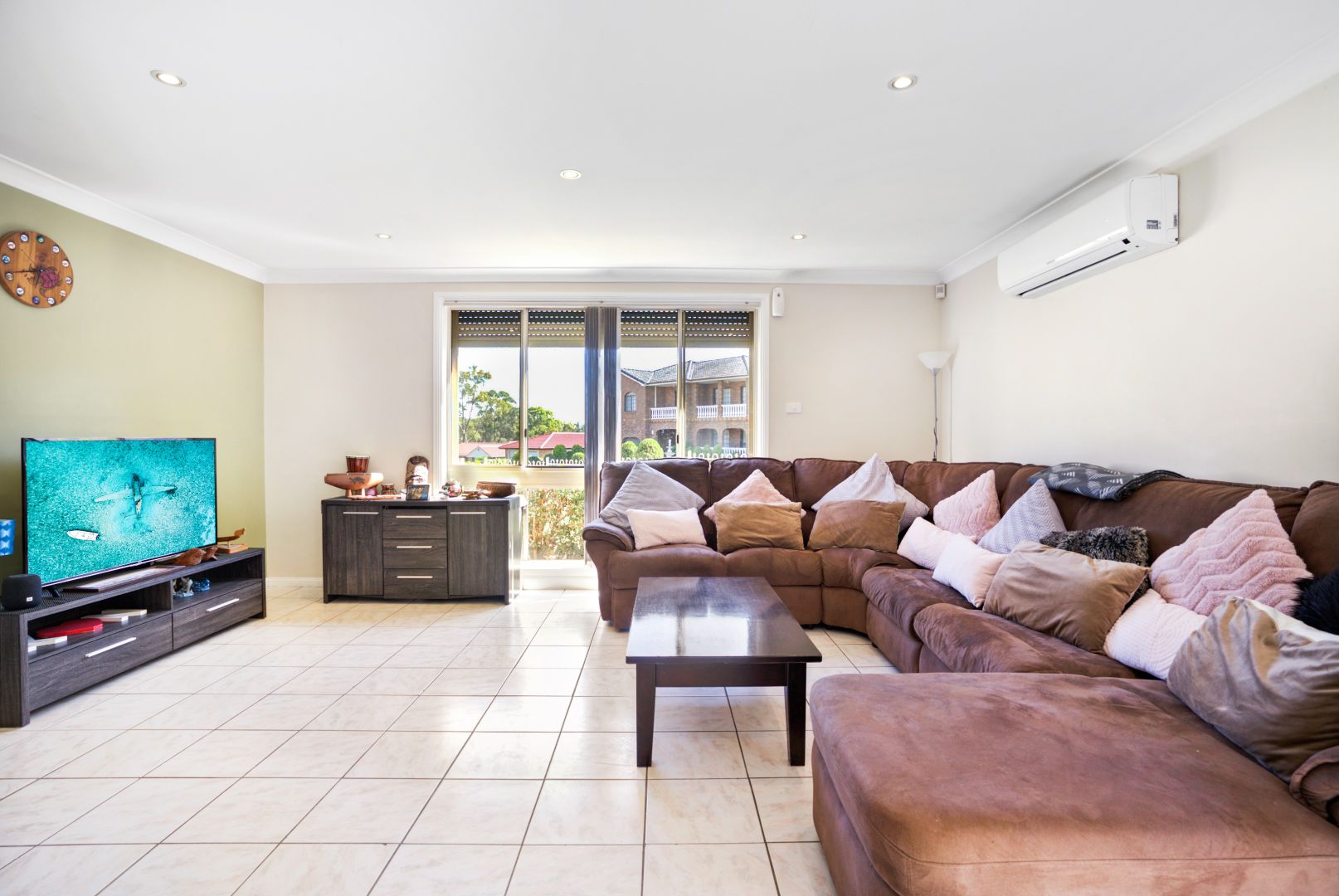 2 Derwent Place, Bossley Park NSW 2176, Image 2