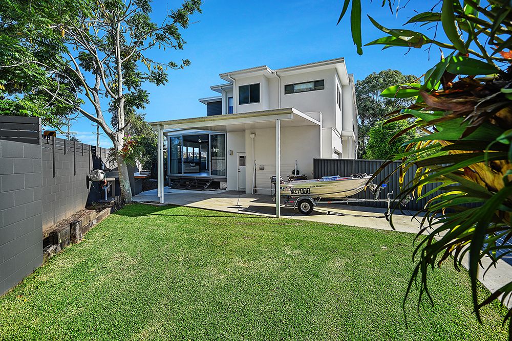 1/2 Elizabeth Street, Currumbin Waters QLD 4223, Image 2