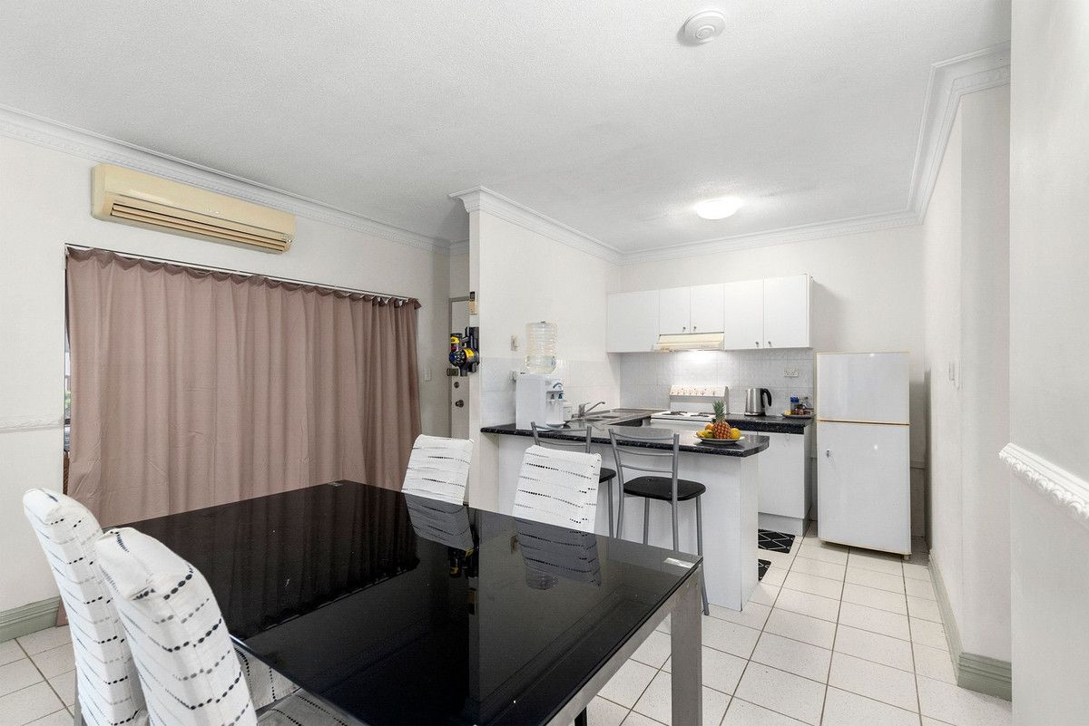 4/2 Chester Court, Manunda QLD 4870, Image 2