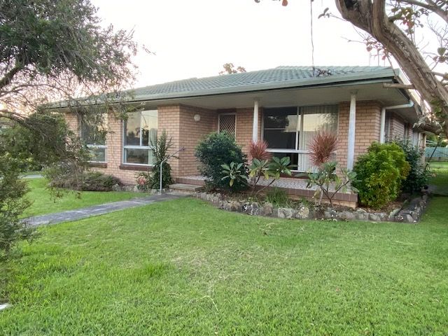 4 bedrooms House in 16 Apollo Close TAREE NSW, 2430