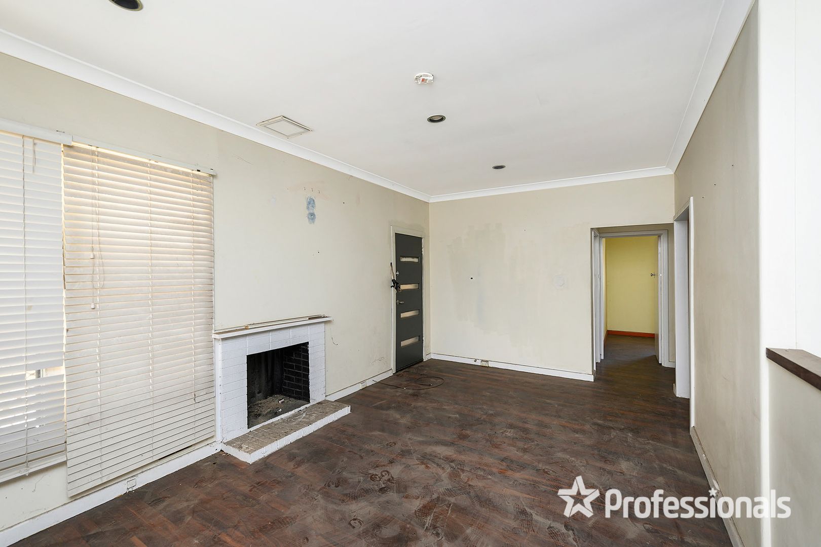 27 Mentone Road, Balga WA 6061, Image 2