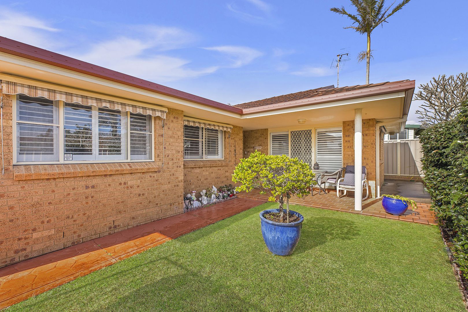 2/41 Boondilla Road, Blue Bay NSW 2261, Image 1