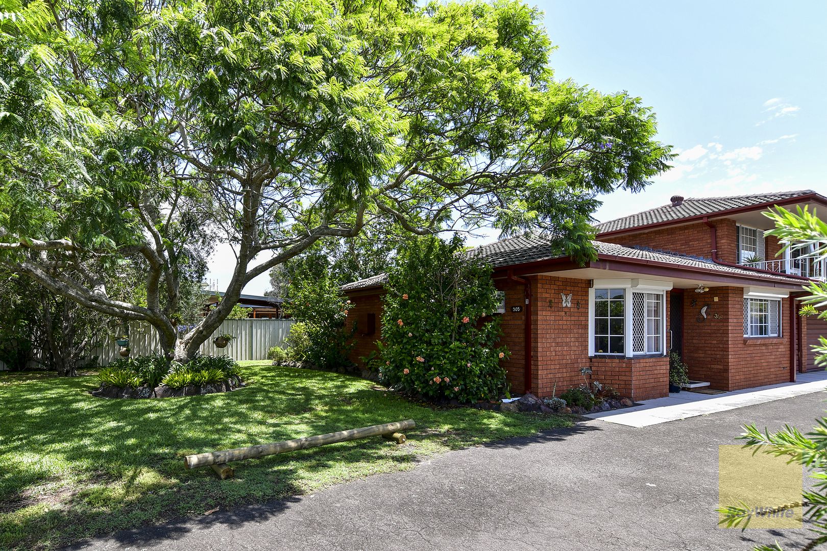 1/305 Blackwall Road, Blackwall Property History & Address Research