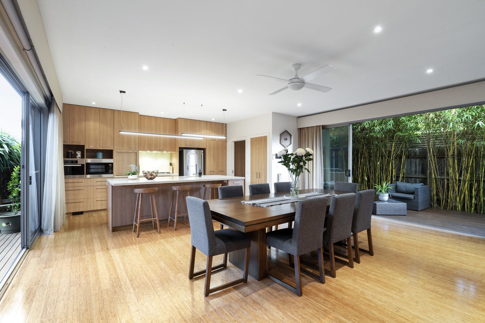 428 Bluff Road, Hampton VIC 3188, Image 2