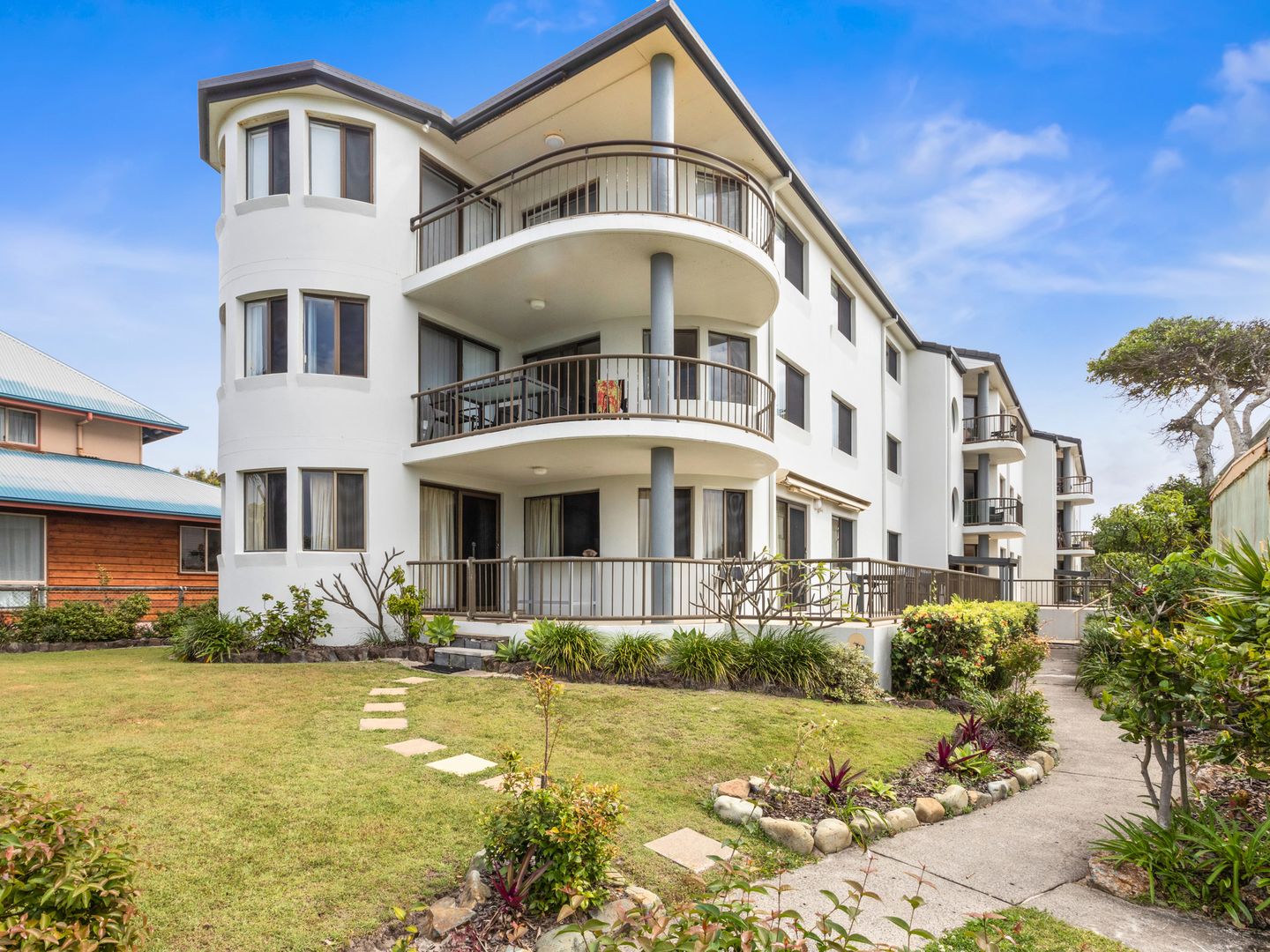 2/10 Tweed Coast Road, Hastings Point NSW 2489, Image 2