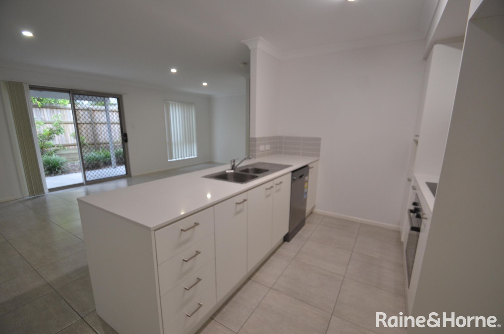 Claussen Street, Browns Plains QLD 4118 4 beds townhouse for Rent, As New 530PW 4 Bed 3 Bath