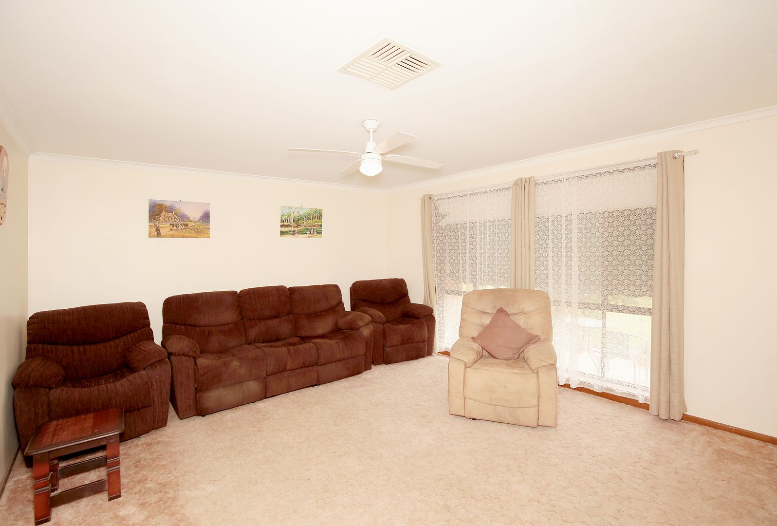 20 Dunn Avenue, Forest Hill NSW 2651, Image 2