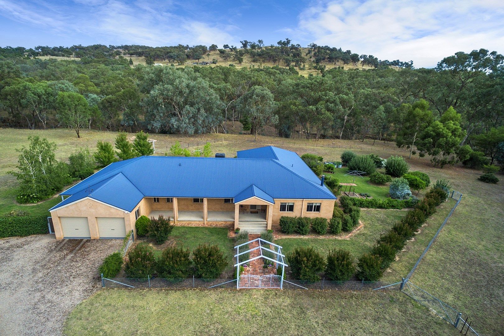 23 Kargah Lane, Table Top NSW 2640, Image 0