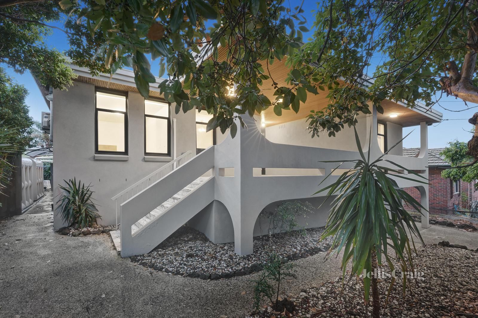 4 bedrooms House in 5 Takapuna Street CAULFIELD SOUTH VIC, 3162