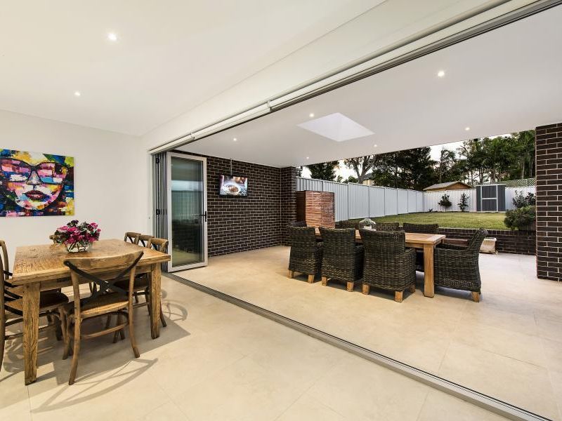 20 Doris Street, PICNIC POINT NSW 2213, Image 2