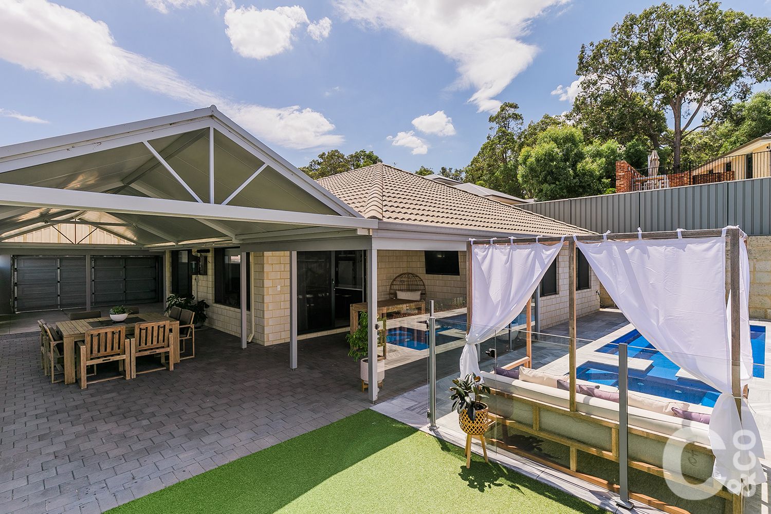 4 bedrooms House in 10 Aldham Court WELLARD WA, 6170