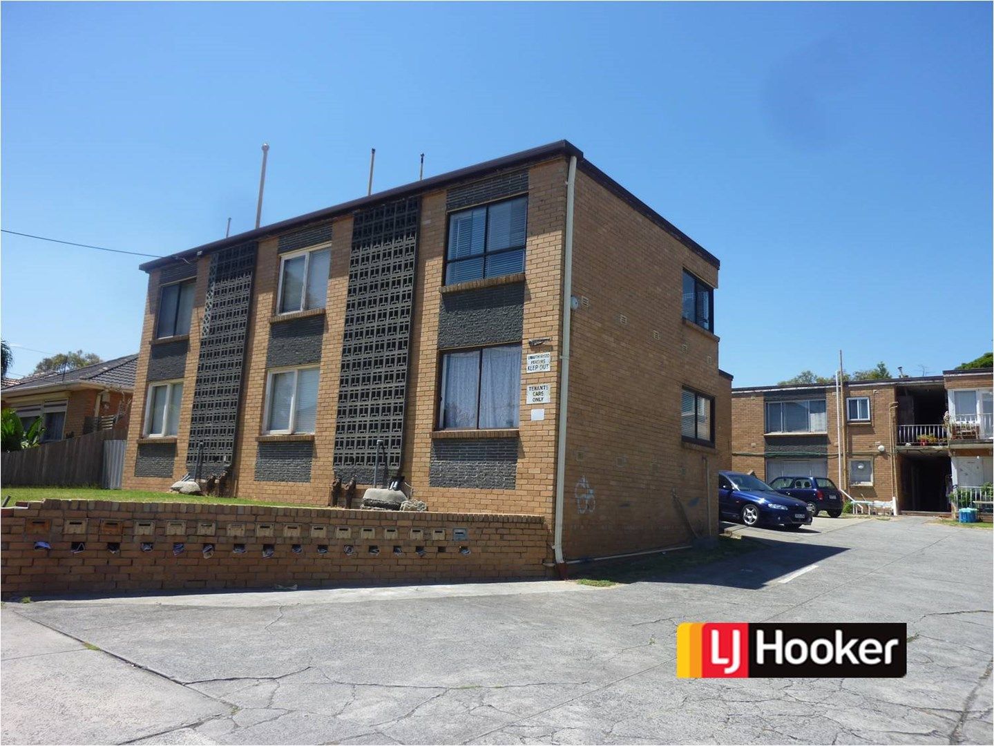 2 bedrooms Apartment / Unit / Flat in 6/17-19 Amiel Street SPRINGVALE VIC, 3171