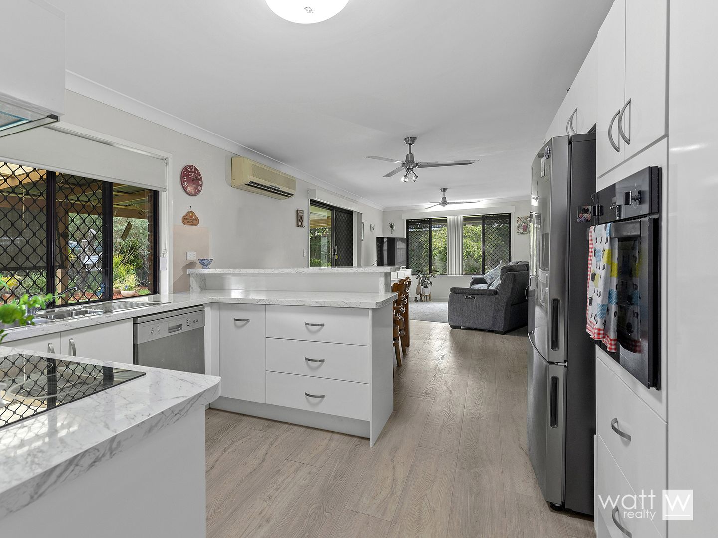 35 Balcara Avenue, Carseldine QLD 4034, Image 2