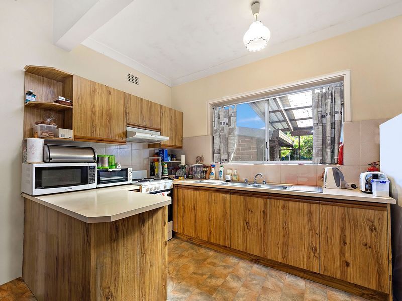 17 Robertson Street, Campsie NSW 2194, Image 2