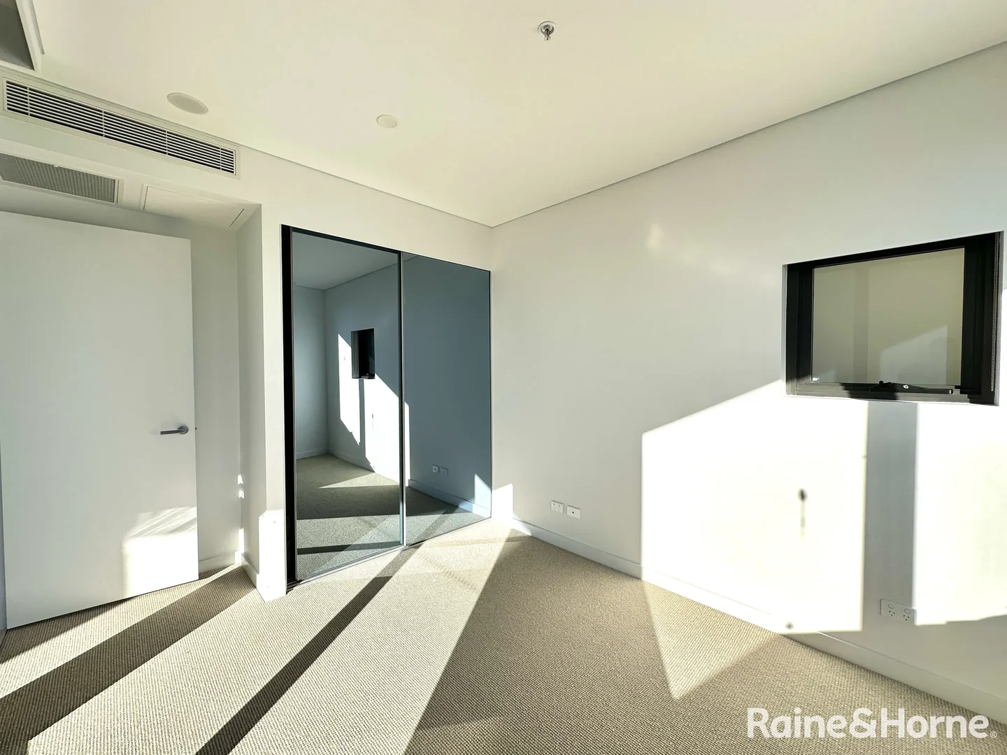 Additional image 4 of 902/4 Finch Drive, Eastgardens NSW 2036