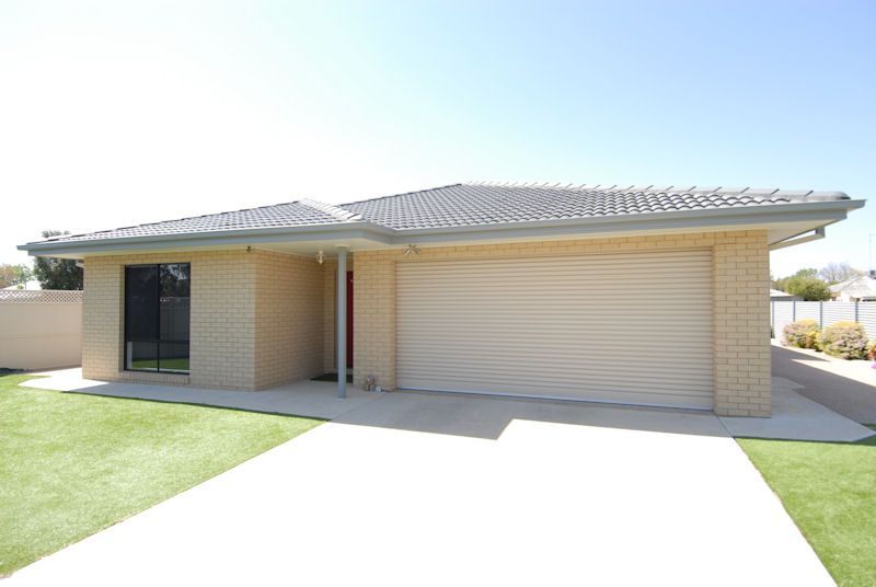 463 POICTIERS STREET, Deniliquin NSW 2710, Image 0