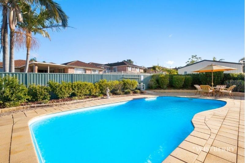 13 Holly Close, Lake Haven NSW 2263, Image 1