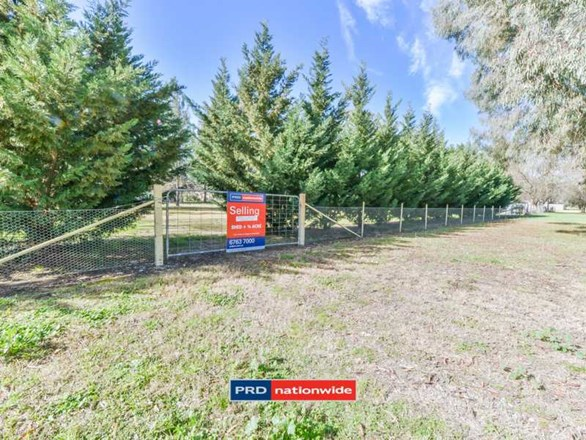 12 Frederick Street, Woolomin NSW 2340