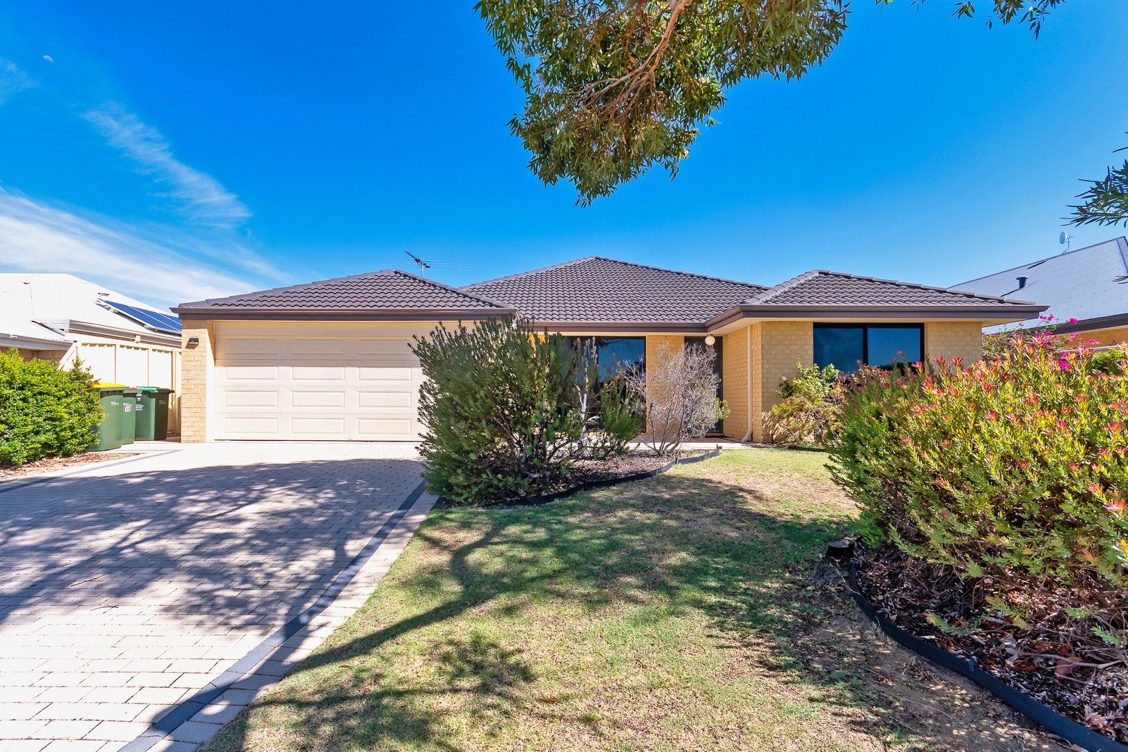 4 bedrooms House in 15 Cyandra Loop BANKSIA GROVE WA, 6031