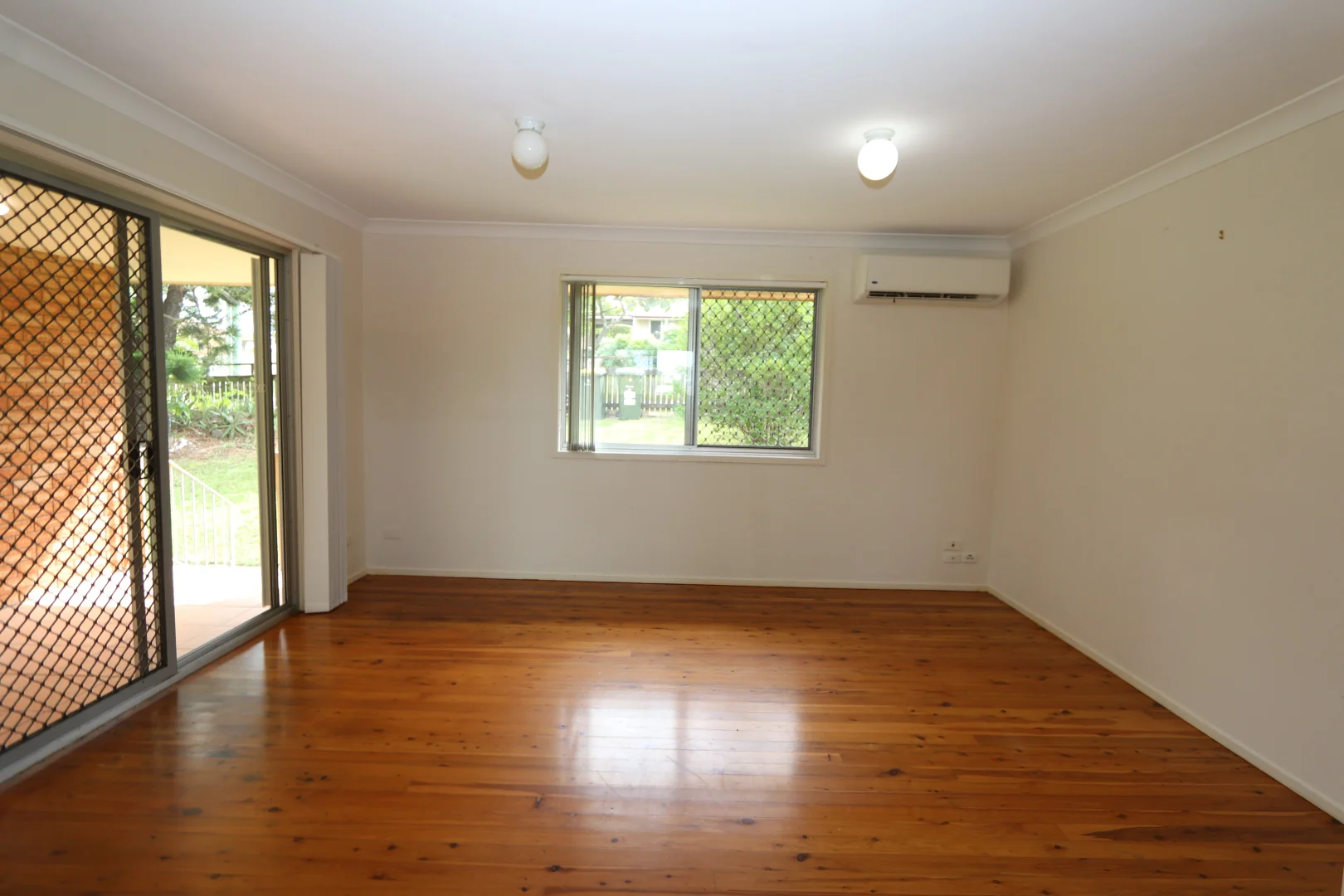 Additional image 2 of 9 Bloodwood Crescent, Molendinar QLD 4214